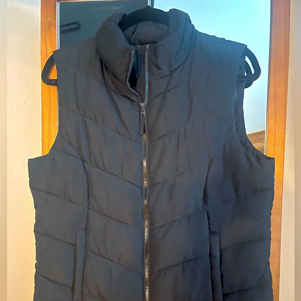 Sleeveless Puffer Jacket